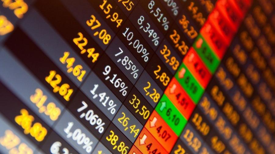 Dólar baja 22 centavos y se vende 18.88 en los bancos