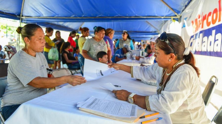 Continúan con el registro del programa Seguro de vida para jefas de familia