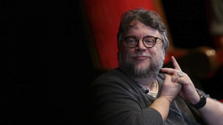 Guillermo del Toro producirá “Historias de miedo”