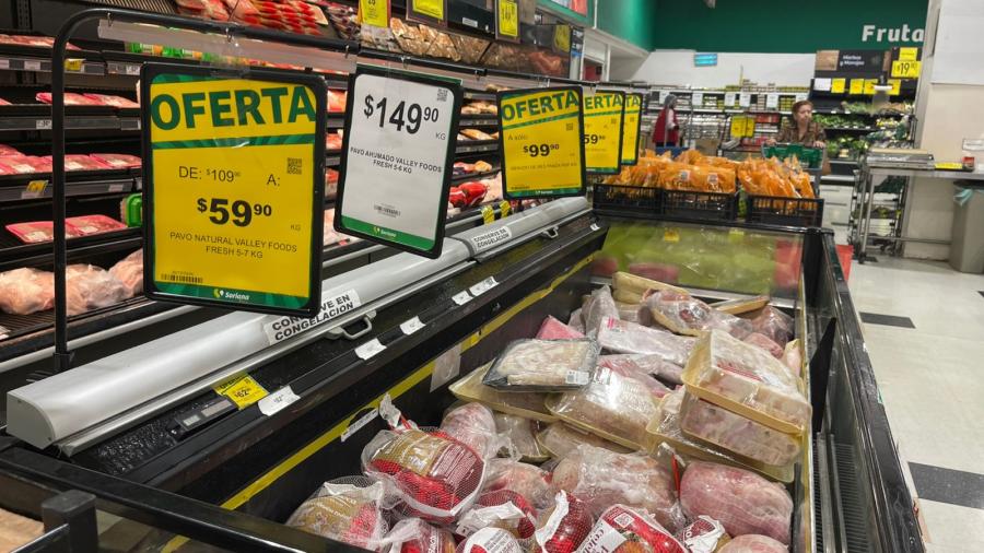 Devaluación del peso impacta en precios de pollo y puerco