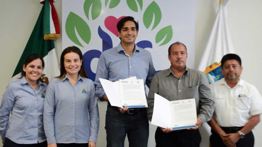DIF Reynosa y CECATI 116 firman convenio