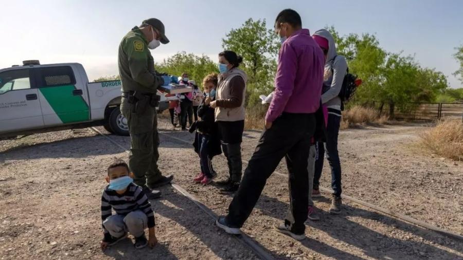 Durante marzo, más de 170 mil migrantes fueron detenidos en la frontera de EU con México 