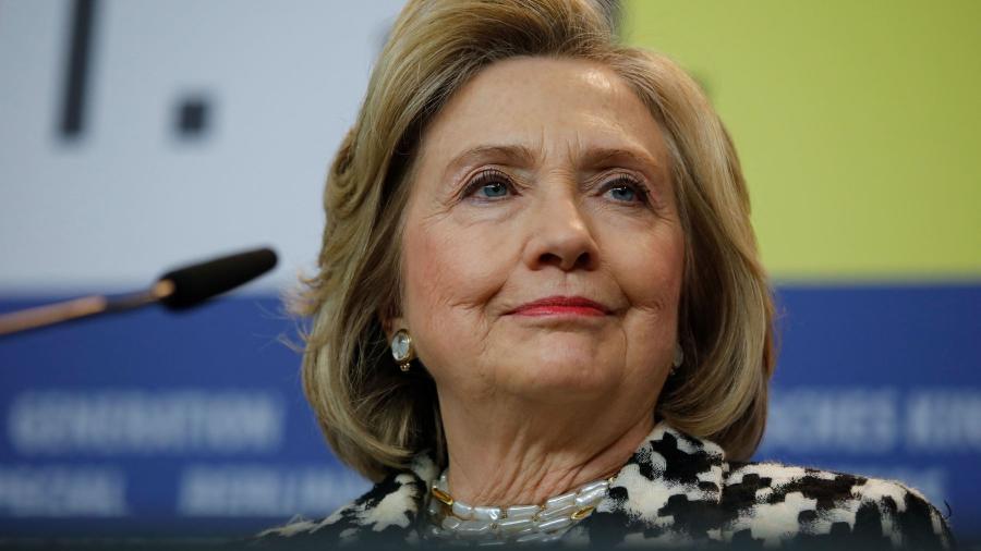 Hillary Clinton da positivo al Covid-19 con síntomas "leves"