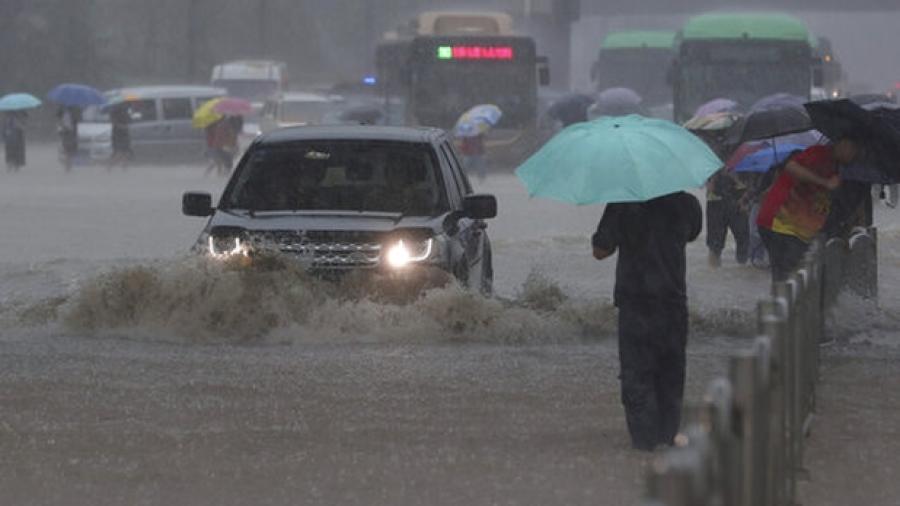  China experimenta inundaciones históricas; metros se inundan