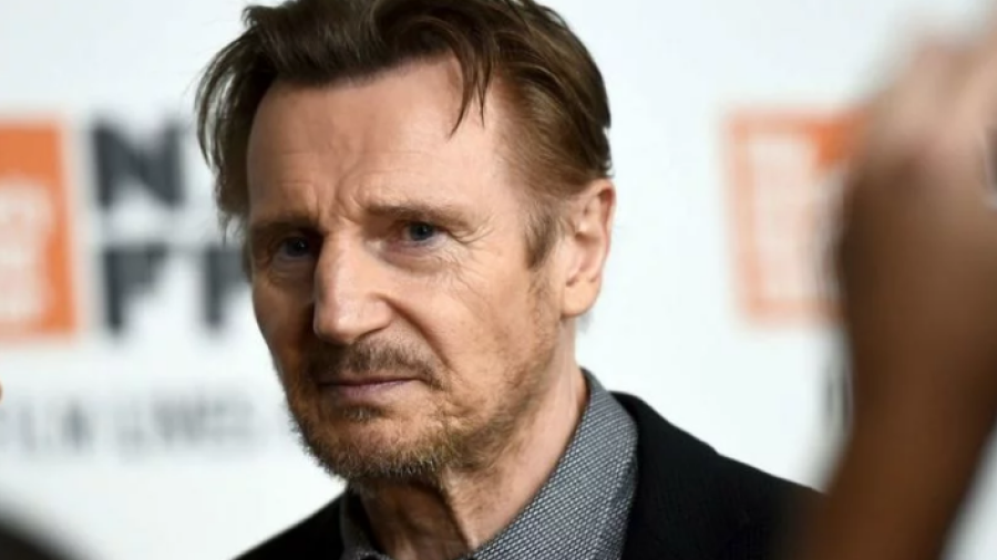 Cancelan premier de película de Liam Neeson tras polémicas declaraciones