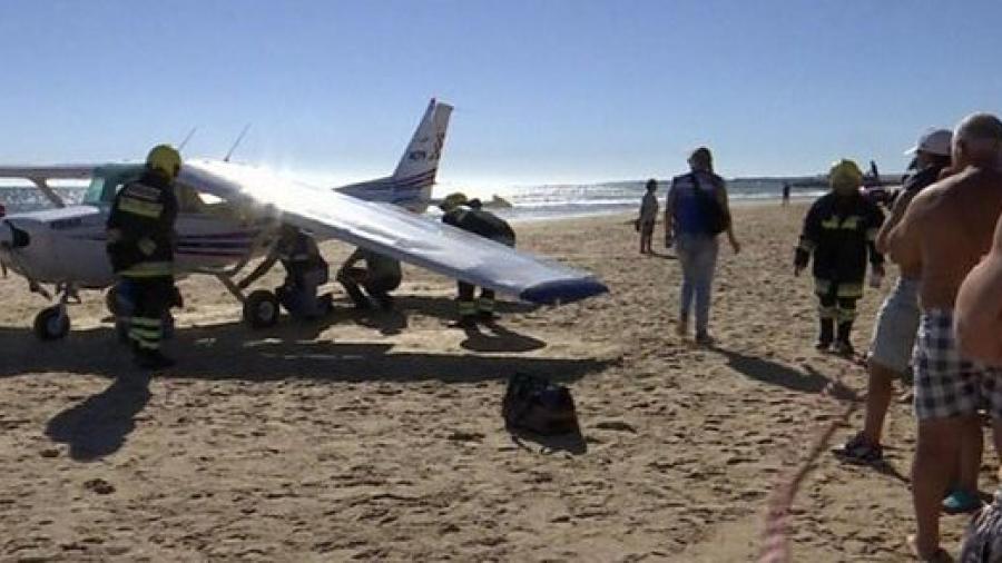 Avioneta aterriza en playa de Portugal dejando 2 muertos
