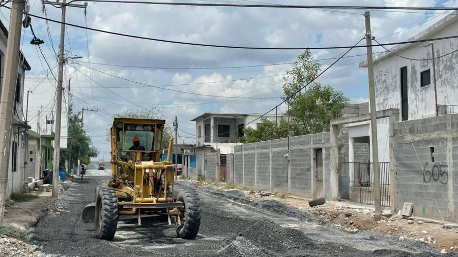 Pavimentan calles en colonia Nuevo Amanecer