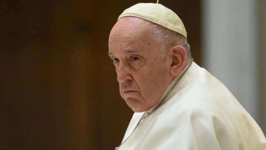  "Ser homosexual no es un crimen": Papa Francisco 