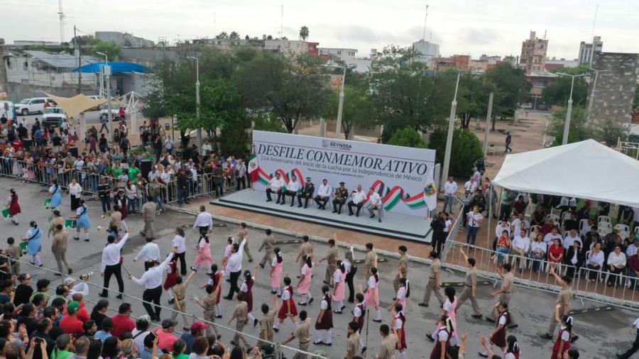 Más de 5 Mil personas disfrutaron el Desfile Conmemorativo del 214 Aniversario del Inicio de la Lucha por la Independencia de México