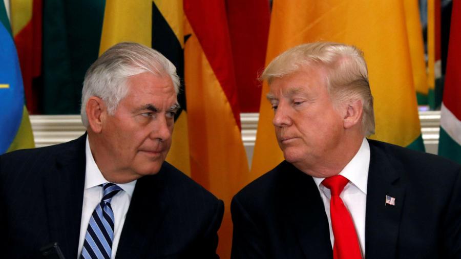 Trump desmiente amenaza de renuncia de Tillerson