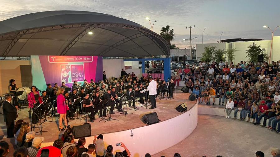 Disfrutan familias de clausura del Festival Internacional de la Costa del Seno Mexicano