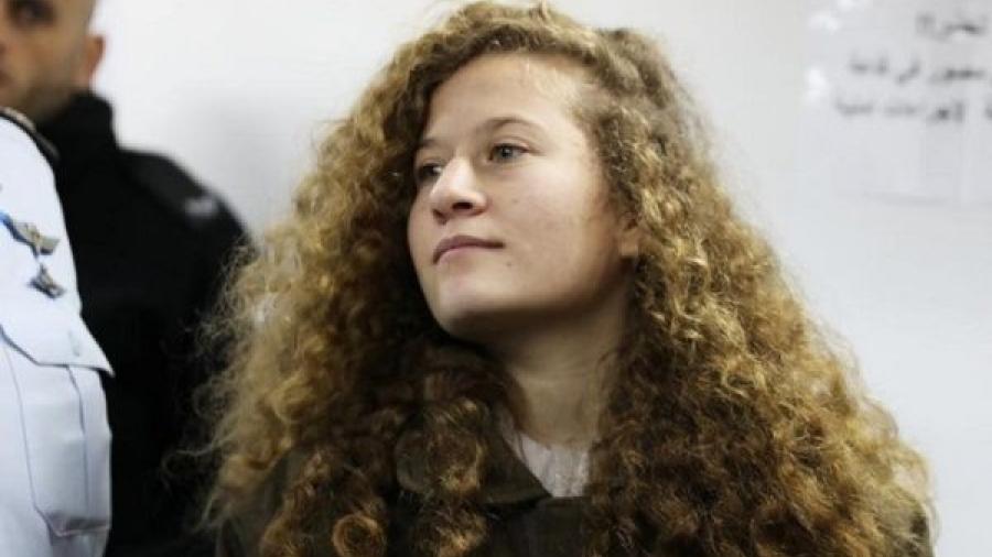 La adolescente palestina Ahed Tamimi sale de prisión