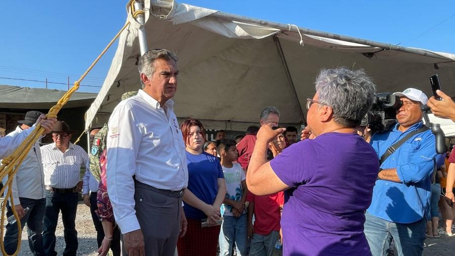 Anuncia gobernador apoyos a colonias afectadas por tormenta