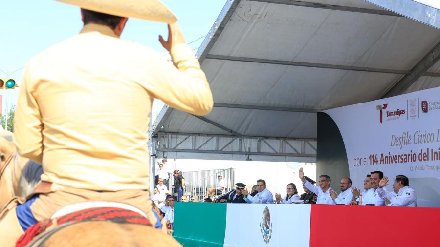 Encabeza Américo Villarreal desfile por el 114 Aniversario del Inicio de la Revolución Mexicana