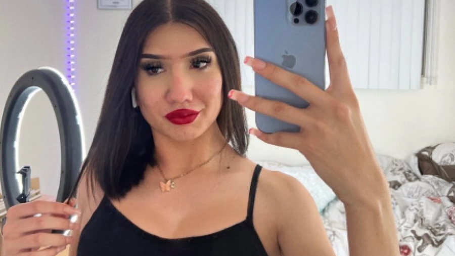 Modelo descubre que su papá es uno de sus suscriptores en OnlyFans