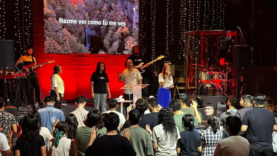 Invitan a jóvenes a congreso religioso