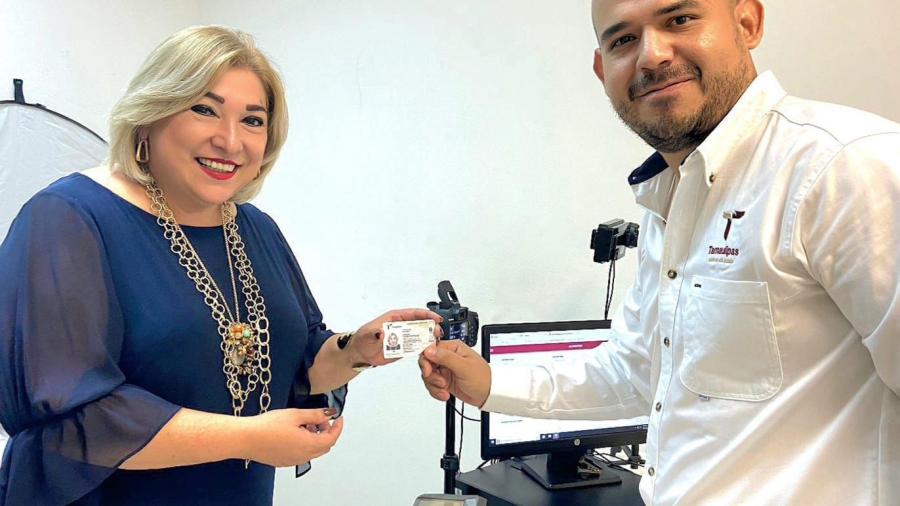 Invita Adriana Lozano a tramitar Licencia de Conducir para Automovilista