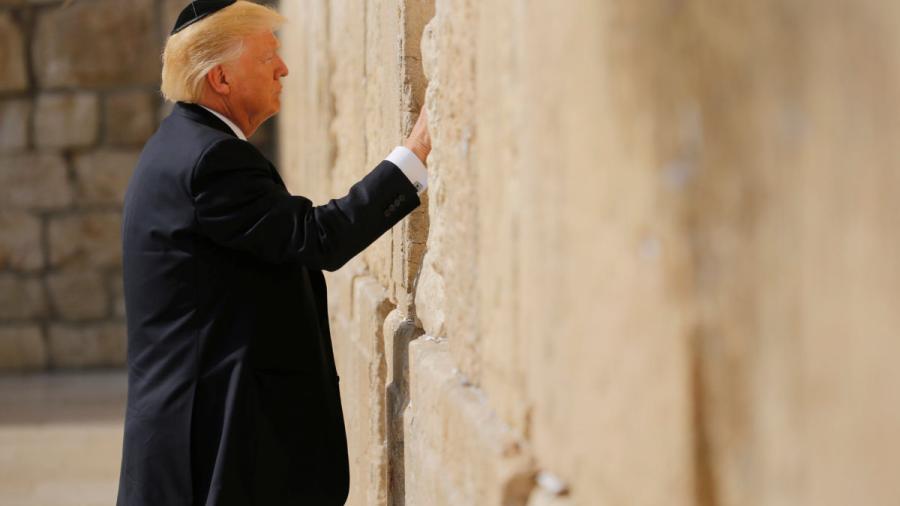 Trump visita el Muro de las Lamentaciones