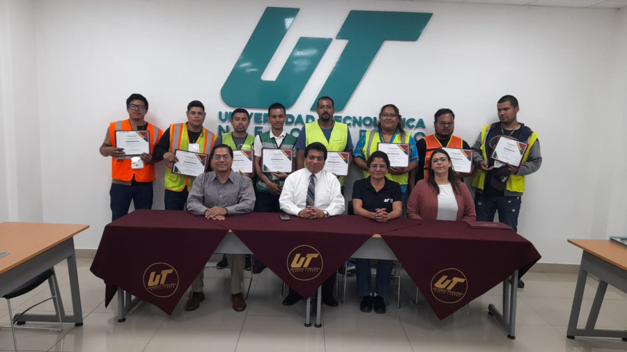 Ayuda Universidad Tecnologica a combatir d&eacute;ficit de traileros 