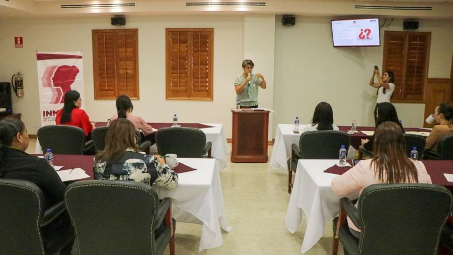 Encabeza Alcaldesa capacitaci&oacute;n en perspectiva de g&eacute;nero 