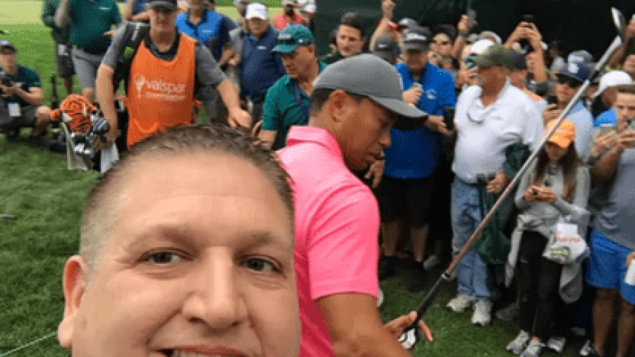 Tiger Woods podría llegar a pagar 30 mil dólares por una selfie