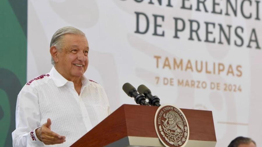 Celebra AMLO disminución de la inflación y fortalecimiento del peso