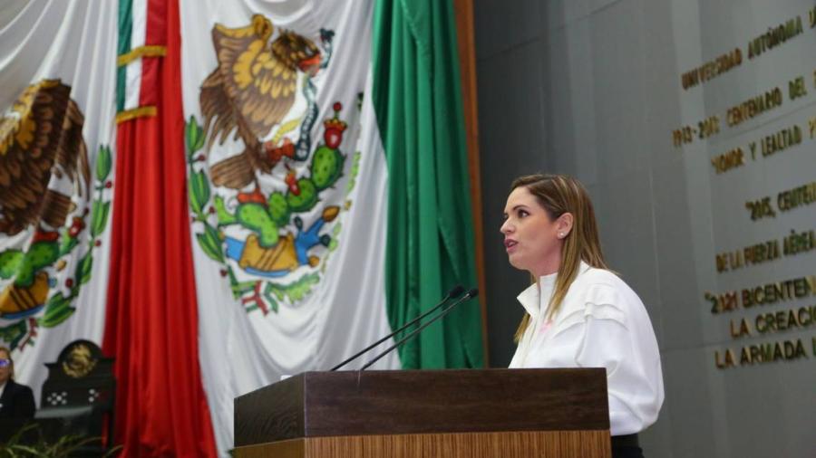 Desde aquí lo decimos fuerte, que se oiga en todo el estado, ni una más: Diputada Alejandra Cárdenas 