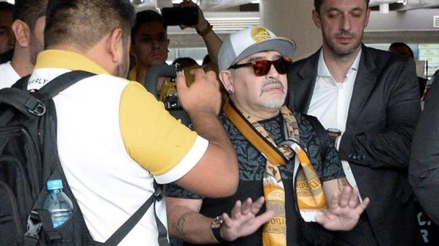 Diego Armando Maradona ya alista debut en Dorados