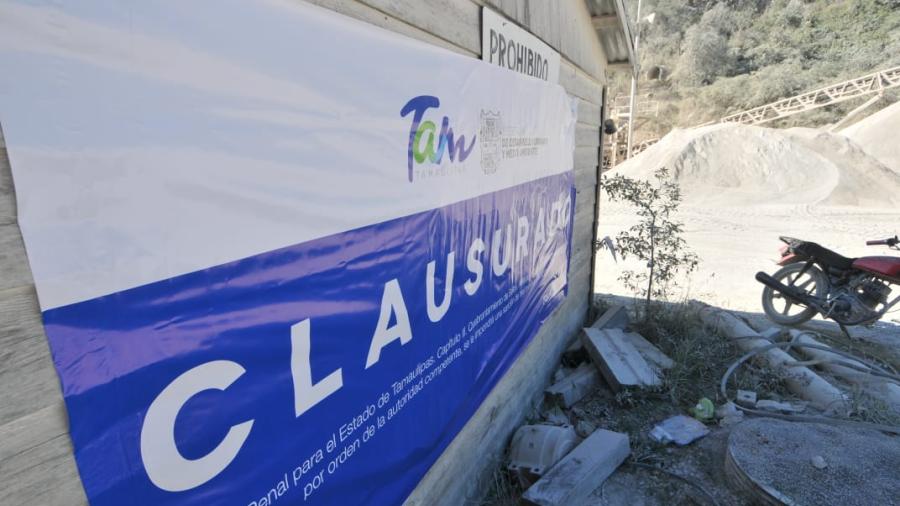 Clausura Gobierno de Tamaulipas  banco de materiales en Antiguo Morelos