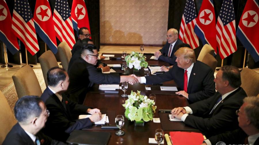 Trump y Kim firman un documento "exhaustivo" al final de la cumbre