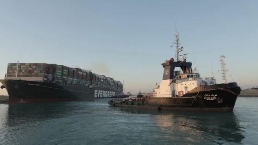 Liberan el buque del Canal de Suez