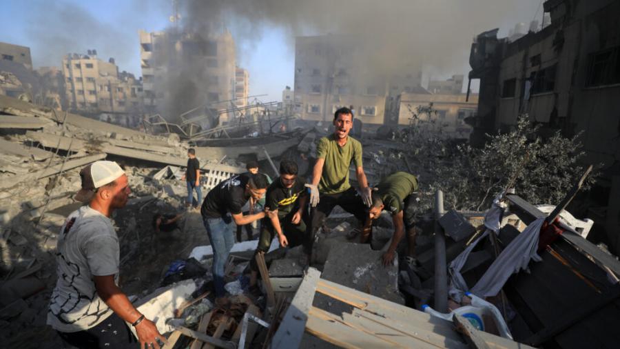 Ataques de Israel a Gaza suman 7 mil 703 muertos