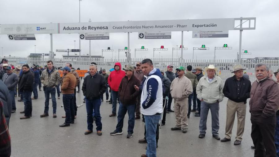 Se manifiestan Agricultores en Puente Reynosa-Pharr