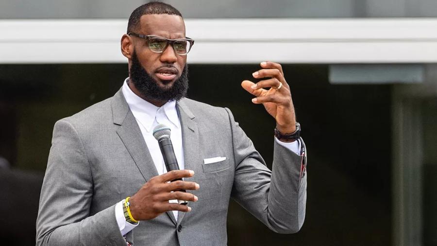 LeBron James ganará 22 mil pesos por segundo con los Lakers
