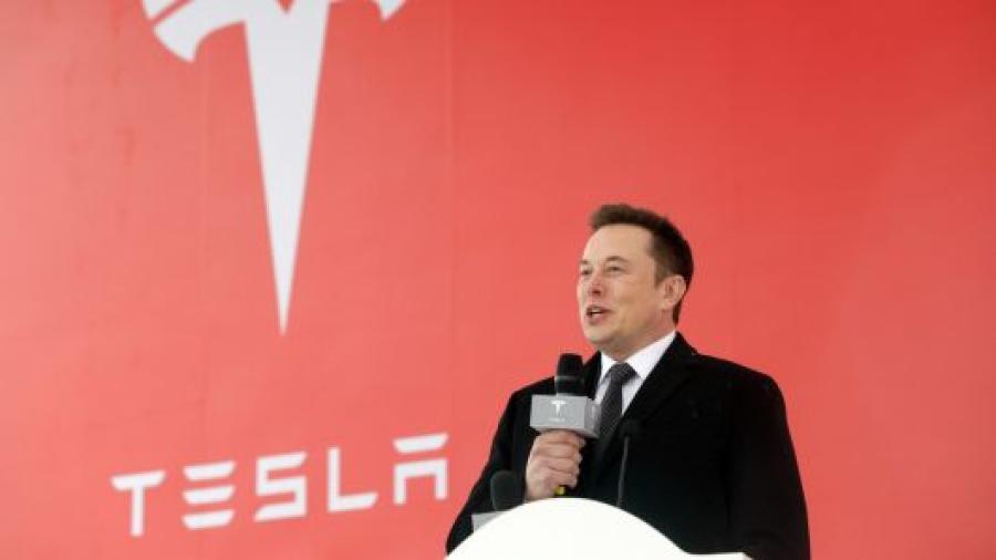Tesla libera sus patentes para combatir el cambio climático