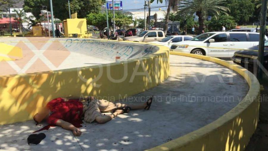 Asesinan a un hombre frente a su familia en Zihuatanejo