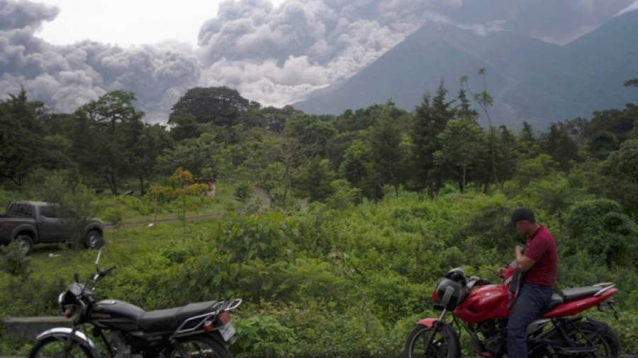 Sin daños en Oaxaca por erupción de volcán en Guatemala