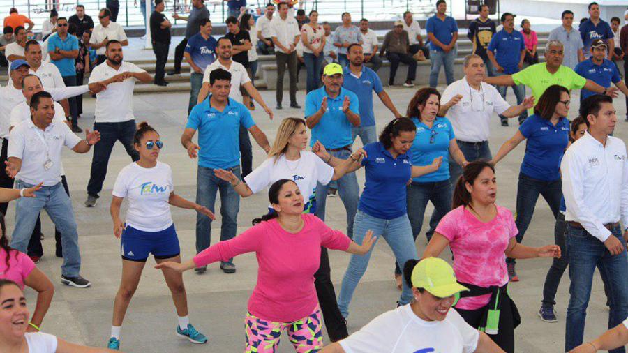 Trabajadores del INDE Tamaulipas se activan por una vida más saludable.