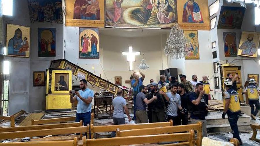 Atentado suicida en iglesia de Siria deja al menos 22 muertos y decenas de heridos