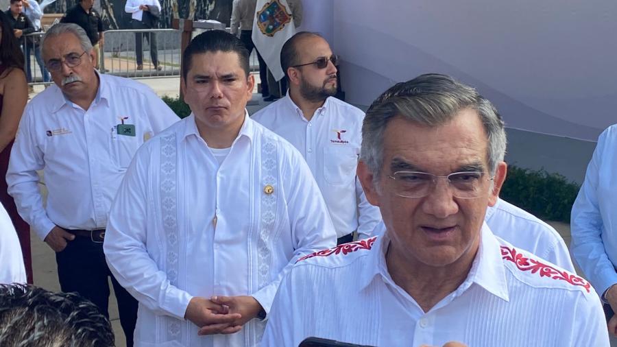 Por ola de calor podría suspender clases presenciales