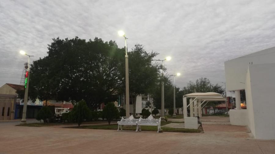 Municipio alumbra y embellece sitios de convivencia pública