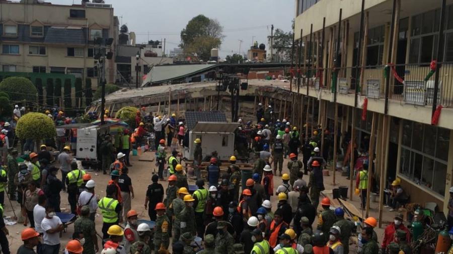 Detectan 5 personas vivas en escombros del colegio R&eacute;bsamen
