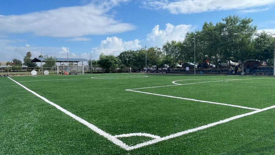 Inauguran nueva cancha de fútbol en Lomas del Real de Jarachina Sur