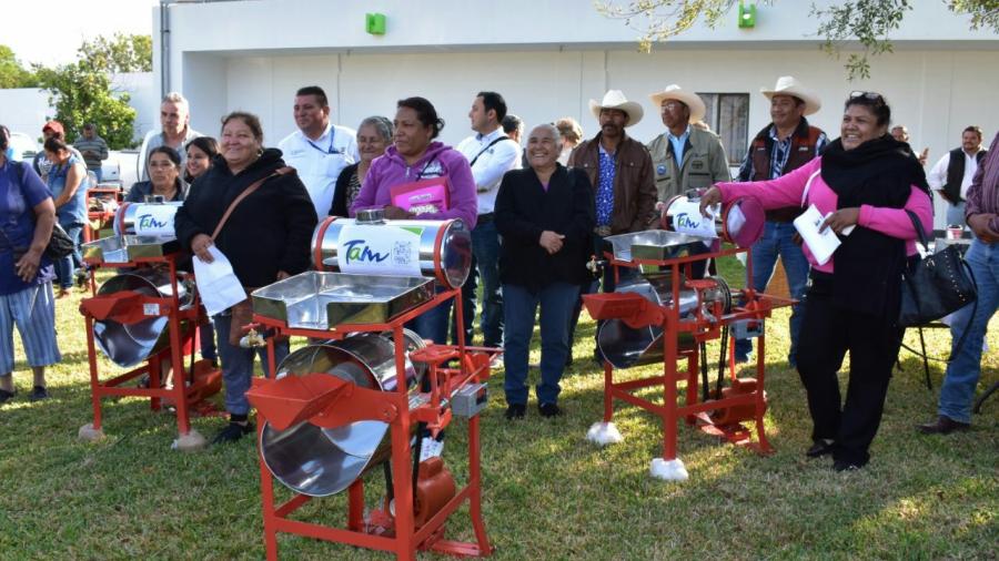 Tamaulipas atiende peticiones de pequeños productores