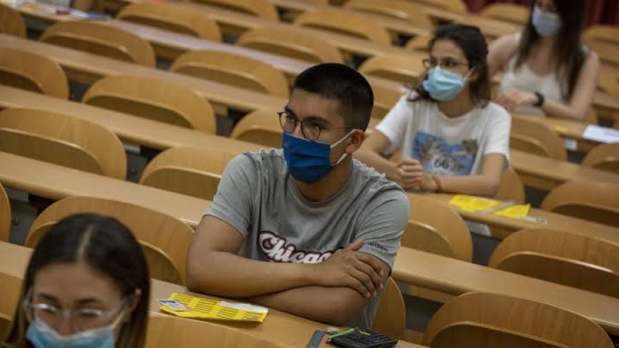 Texas pide a estudiantes que tomen examen STAAR de manera presencial