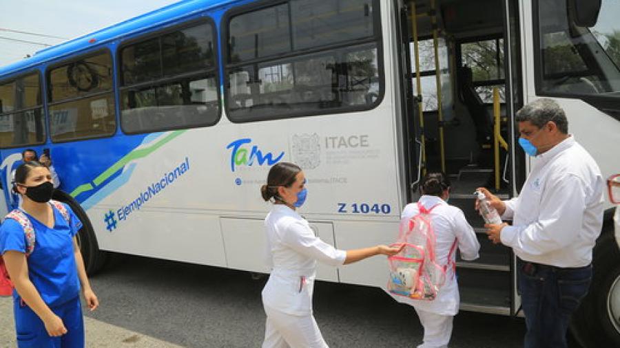 Transporta ITACE a personal de instituciones de salud