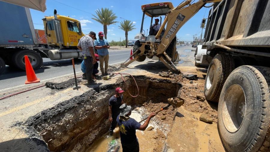 Programa COMAPA reparaci&oacute;n de fuga de agua en horario nocturno