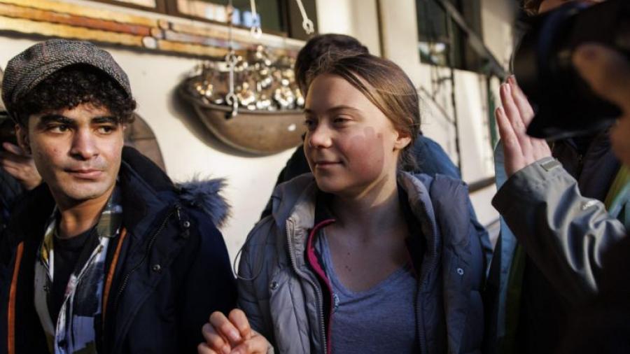 Activista Greta Thunberg va a juicio por bloquear conferencia petrolera y gasera en Londres