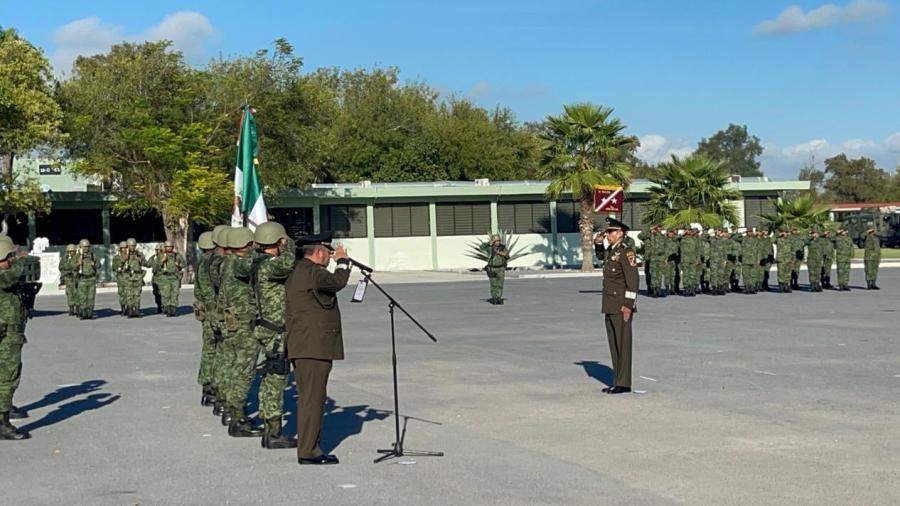 Realizan cambio de mando en octava zona militar