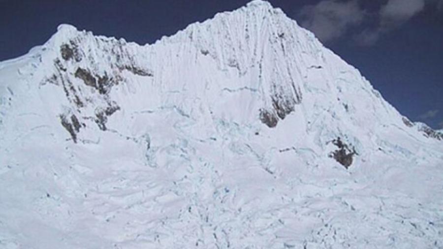 Avalancha mata a tres alpinistas que escalaban en los Andes